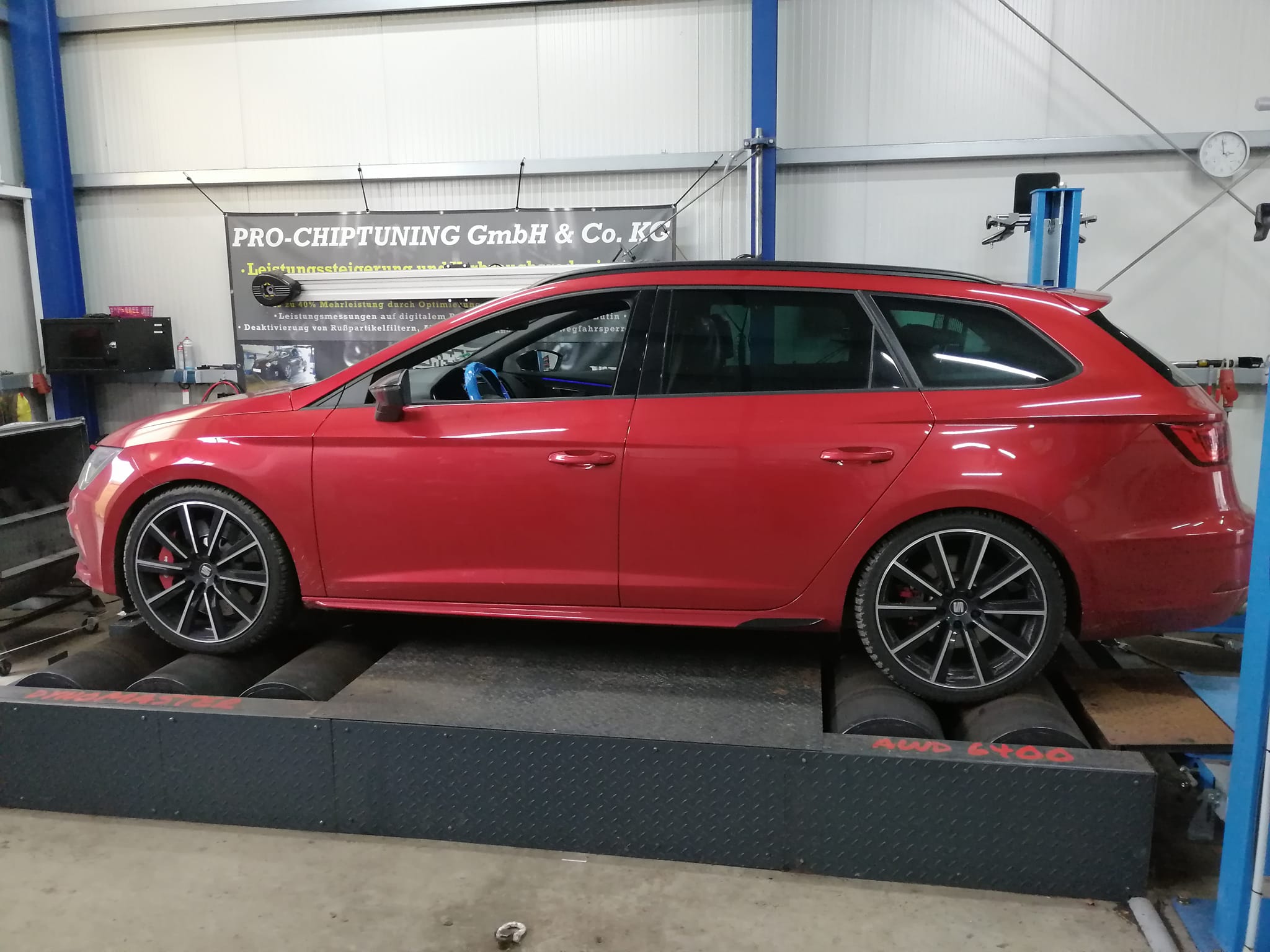Seat Leon Cupra (2,0L TSI 310PS EURO6 CJX) Leistungssteigerung / Chiptuning